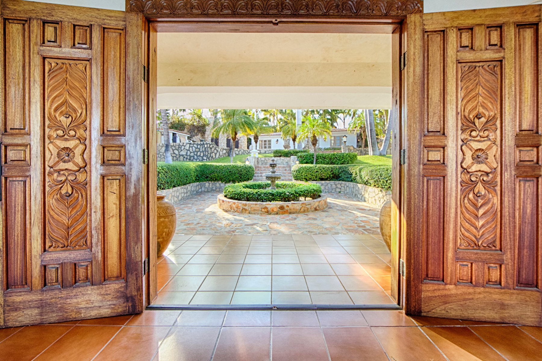 Casa Pacifica | Photo 2