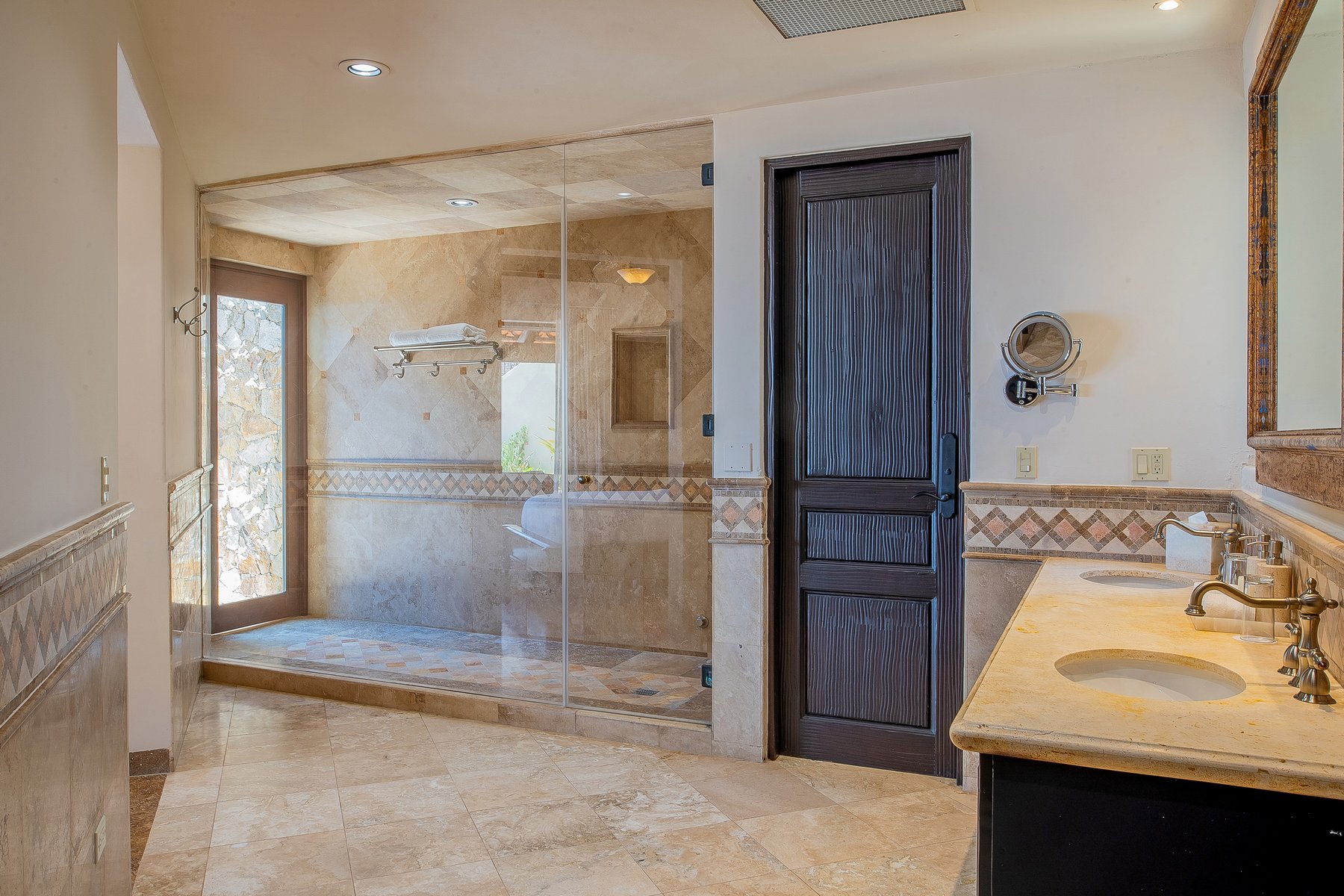 Villa de los Suenos | Photo 49