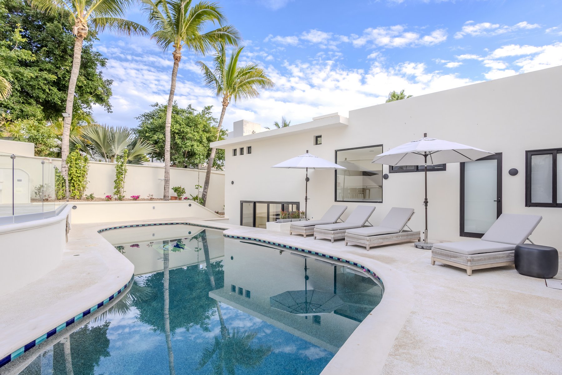 Casa Tres Palmas